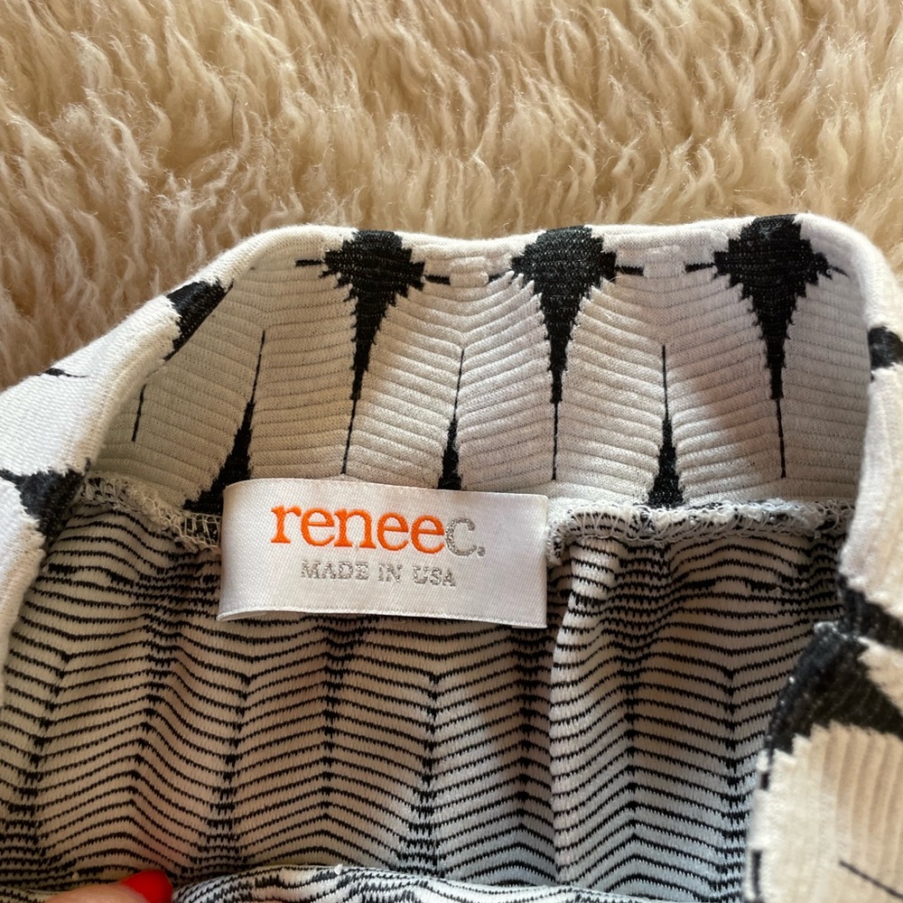 Renee. Pencil skirt - Picture 2 of 4